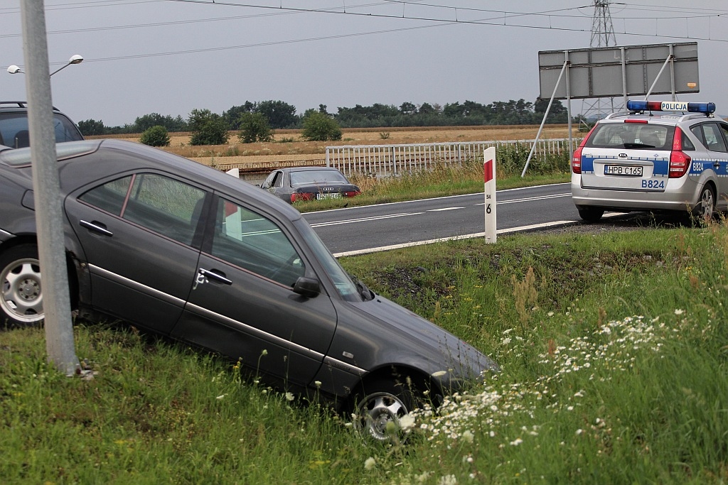 Zderzenie czołowe dwóch aut- FOTO:WO(lca.pl)