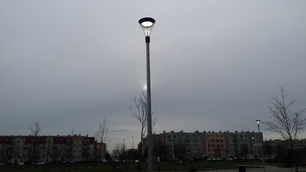 Park Piekary oświetlają już nowoczesne latarnie
- FOTO:Źródło: UM Legnica