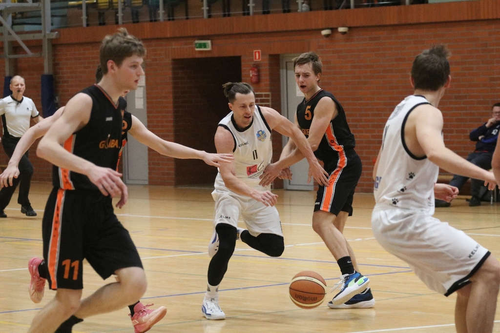 Basket Legnica - UKS Gimbasket Wrocław- FOTO:WO(lca.pl)