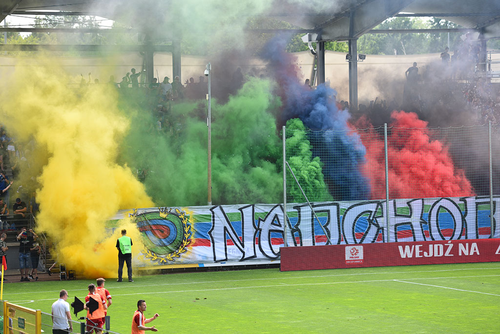 Kibice Miedzi Legnica- FOTO:Piotr Florek(lca.pl)