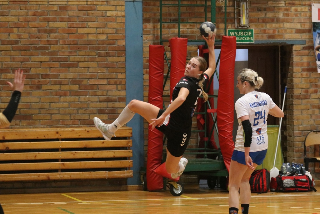 UKS Dziewiątka Legnica AWS Szczypiorno Kalisz- FOTO:WO(lca.pl)