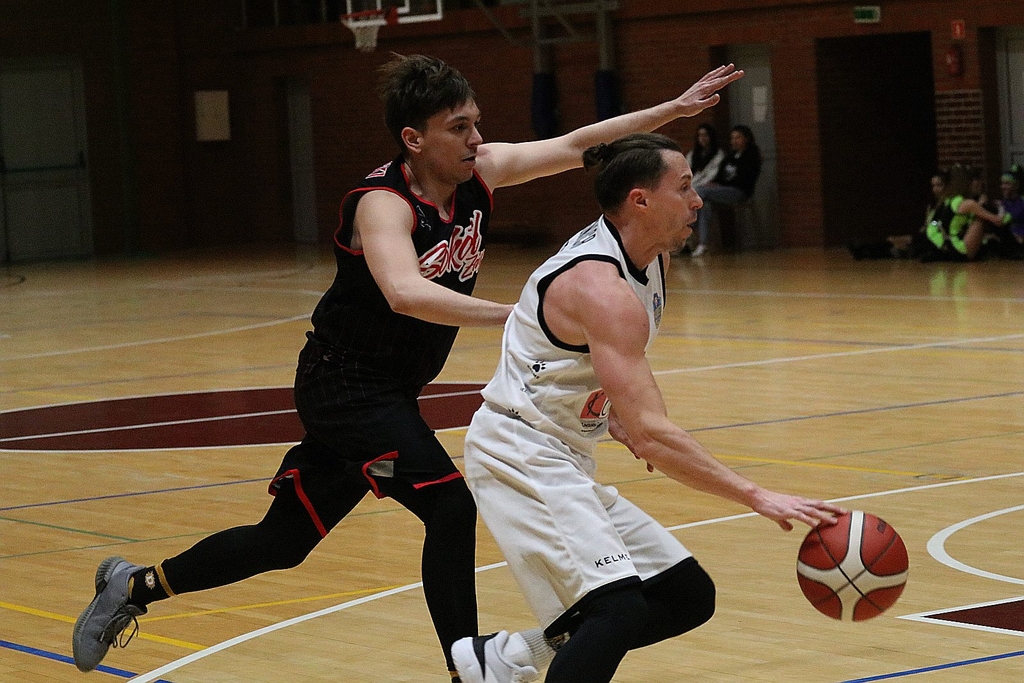 Basket Legnica - Sokół Żary- FOTO:WO(lca.pl)