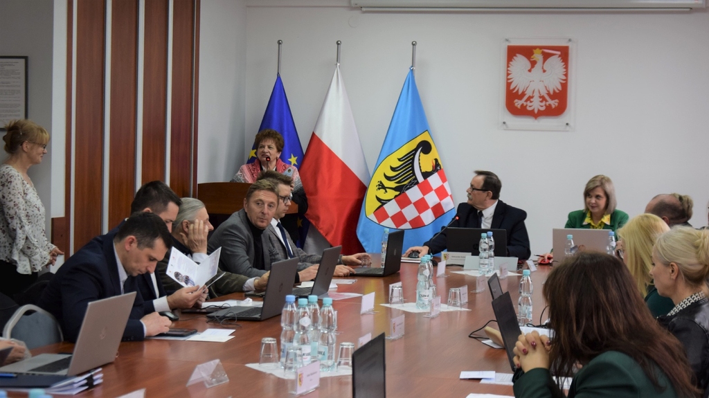 XLIX sesja Rady Powiatu Legnickiego- FOTO:Starostwo powiatowe