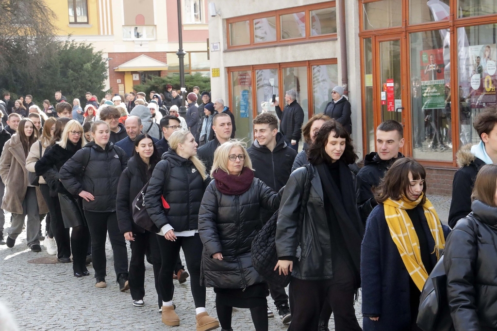 Polonez maturzystów- FOTO:WO(lca.pl)