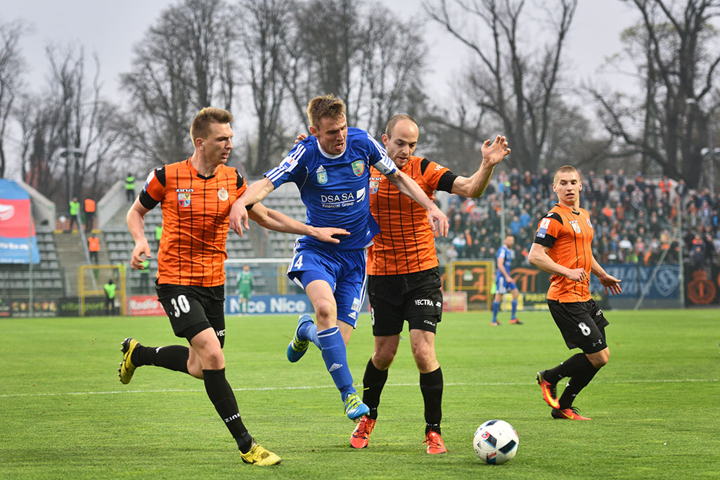 Miedź Legnica - Chrobry Głogów- FOTO:Piotr Florek (lca.pl)