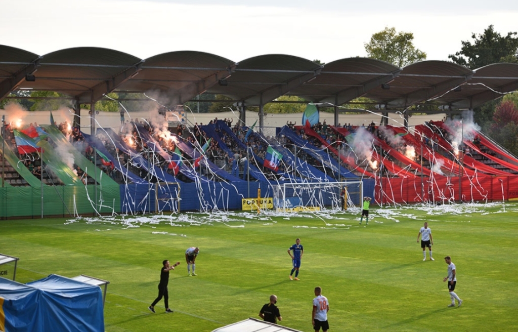 Miedź Legnica - Chrobry Głogów - FOTO:PF (lca.pl)