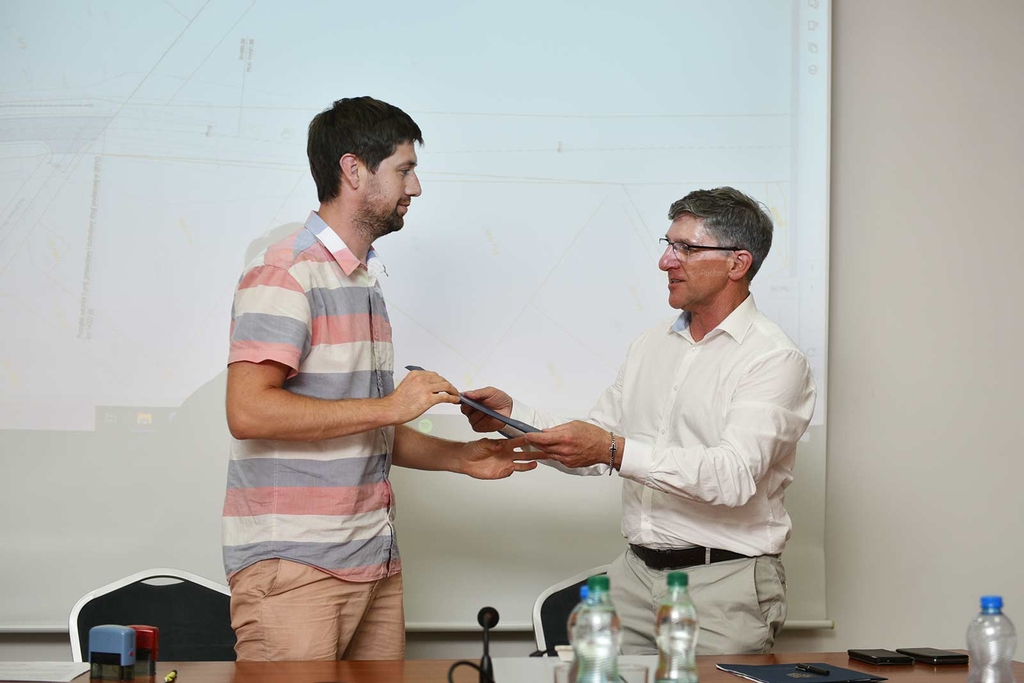 Remonty dróg w powiecie legnickim: Podpisanie umów- FOTO:Piotr Florek (lca.pl)